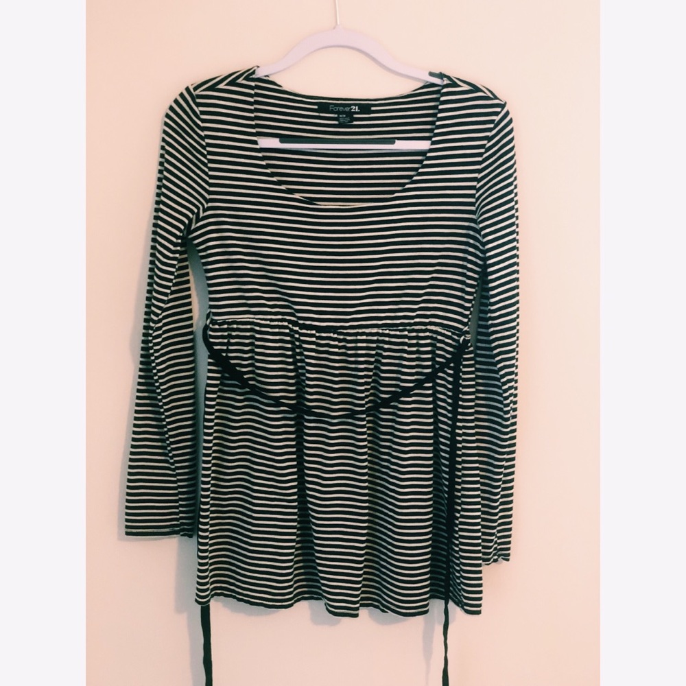 Forever 21 babydoll long sleeve top (black/white)